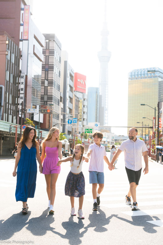 Tokyo family photoshoot with Tokyo Skytree in the background during an Asakusa morning walk