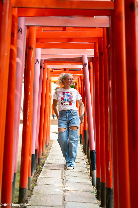 Tokyo photoshoot experience at Nezu Shrine Japan