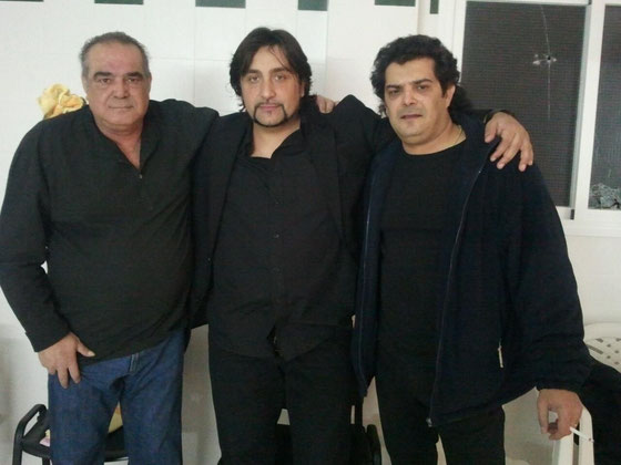 Emilio Gonzalez , Chaleco y Junior