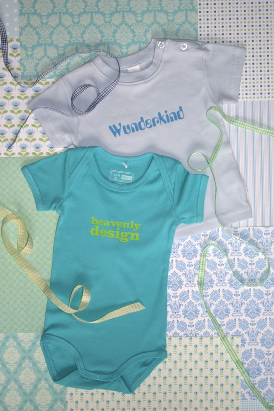 bedrucktes Baby-Body und T-Shirt