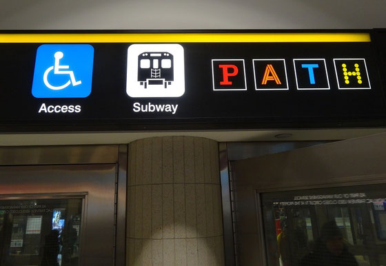 Zugang zu PATH über die U-Bahn von Toronto