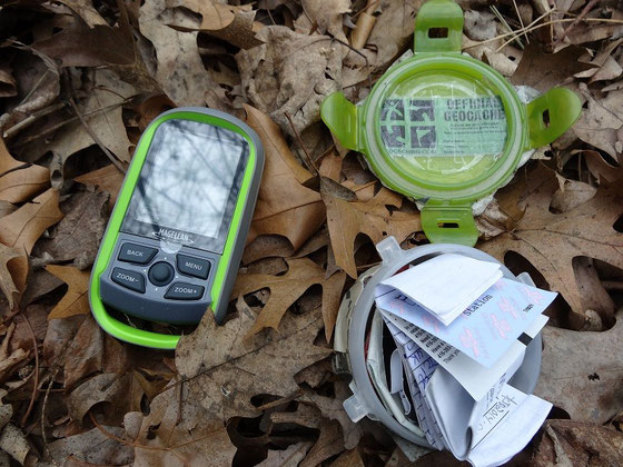 Geocaching in Kanada: Mit dem Magellan eXplorist GC fündig geworden in einem Park von Toronto