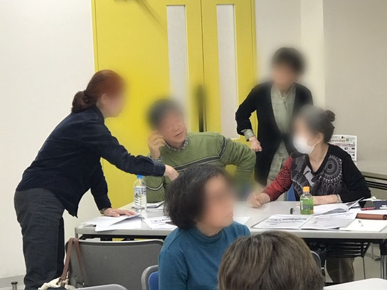 ☆三回目のためにお互いの遠慮が無くなり「島」の効果抜群。写真は第一グループ。