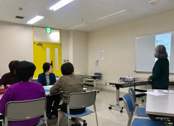 ☆午前の部アイフォン初歩。4名全員集合。