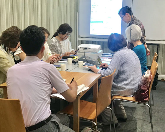 ☆山根が用意したパワーポイント「NPO法人 シニアSOHO世田谷~活動について~」に基づいてQ&A。その後は写真撮影と見学。