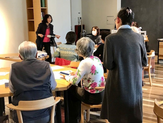 ☆写真手前のお二人の「島」のサポートは生田美子さん。
