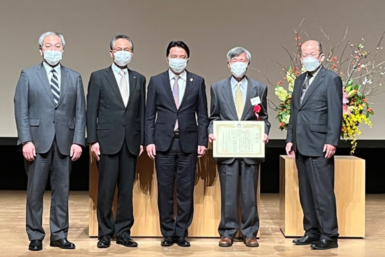 ☆写真の真ん中が西岡真一郎市長さん
