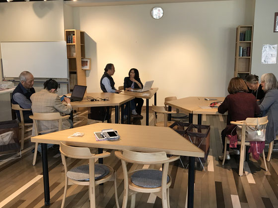 ☆4月は年度末のでご多忙のためにいつも相談コーナーでご一緒している、株式会社日本ダイナミックスシステムズ様のお二人が当日お見えになりません。スタッフ3名に5名もお客様が殺到。で佐藤弥子さんがお一人でお二人様に対応。山根まで応援に駆り出されました。無事終了。めでたしめでたし。