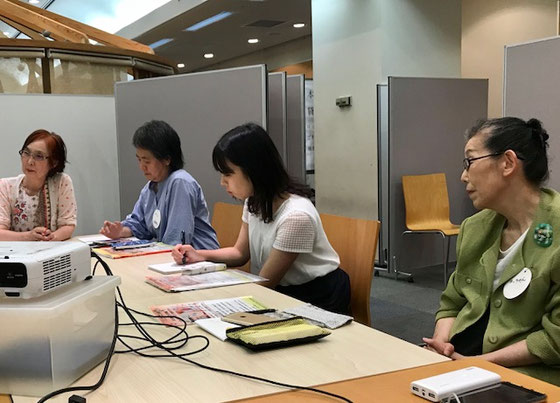 ☆前半が終わり後半は、山根が基調報告「ごく最近のこと その2」。その後は榊さん(真中の女性)から「シニア世代の活動の参加者の男女比率」などの質問に各人が所属するグループの実態に即して回答する形でのヒヤリング。