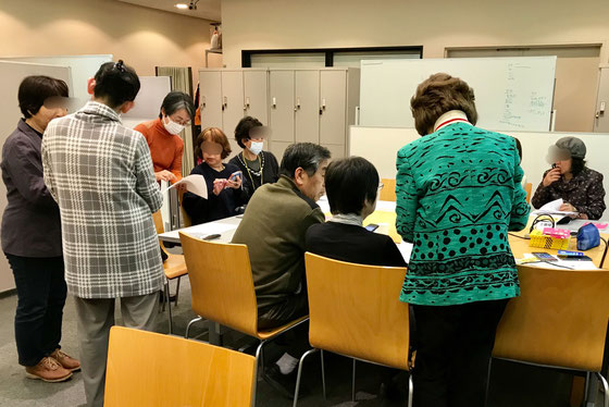☆ただいま14：38。2回目の講座がすでに終了しています。皆さんこの時とばかり質問されています。