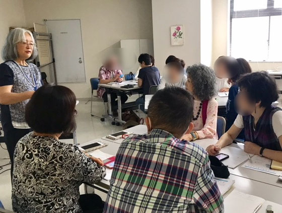 ☆午前のコース。アップデートがなぜ必要かを熱心に聞いています。初心者コースではほとんどの方が購入したままでお使いです。