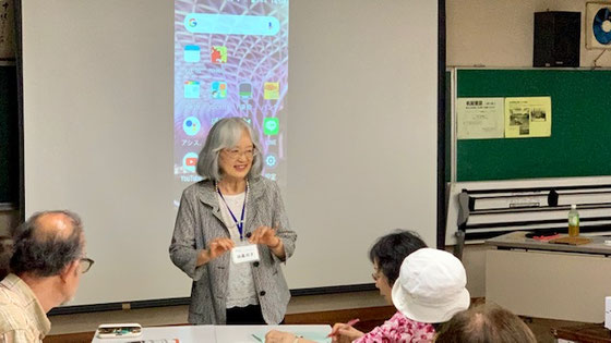 ☆案内役の佐藤弥子さん。「『弥子（ミコ）』難しい字です。単語登録をしないと出てきません」と自己紹介。