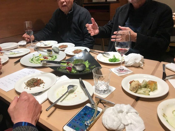 ☆食べるにつれ飲むにつれ話が盛り上がり。