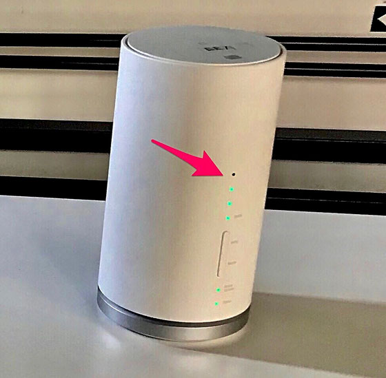 ☆1年前無線環境は問題なし。その後ソフトバンクからUQモバイルにルーターを変更したのをすっかり失念。UQモバイルのアンテナが1～2本しか立ちません。田村徹さんが部屋の中の無線環境のスポットを探し1カ所何とか3～4本アンテナが立つポイントを見つけました。めでたしめでたし。受講者様が16名のためにUQモバイル2台とドコモ1台に無線を割り当てました。ドコモの方が感度が悪かった。