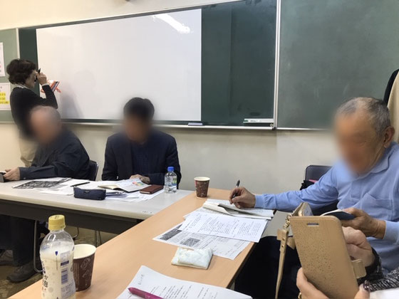 ☆白板を利用して次回の実行委員会の日程調整中。