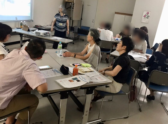 ☆午前の部iPhone初歩講座。12名全員夏期講座に進級してくれるとうれしいのですが・・・。