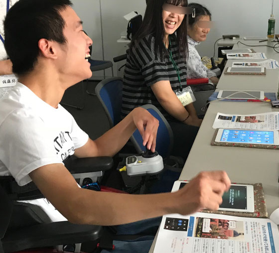 ☆6組（障害者＋サポーター）12名ご参加。6名の障害者の内4名がスマホ、2名がiPadをご持参。案内役は佐藤弥子さん。サポートは生田美子さん。講座は安心して見ておれました。