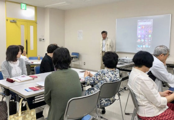 ☆午後のアンドロイドスマホ。山根の1分間スピーチは「固定電話を解約した経験談」をお伝えしました。おたずねしましたが受講者の皆さん まだまだ固定電話への依存度が高い様です。