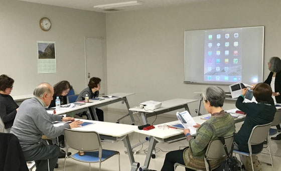 ☆4月1日（土）ゼロからはじめるアイパッド講座4月1回目。受講者様6名。