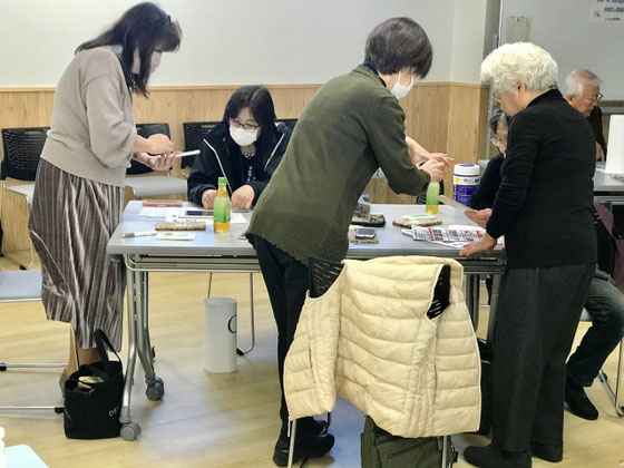 ☆Cグループは4名。左から2番目の女性はご担当のO様。3番目の立っている女性はサブの大橋朋子さん。