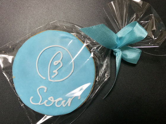 ☆ゲストスピーカーに写真の手づくりのクッキーをいただきました。Soar(ソア)のホームページは、 http://soar-world.com/ です。