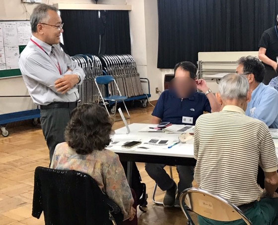 ☆第二回目から参加のサブ講師中島勇二さん。休憩時間には受講者さんと歓談中。