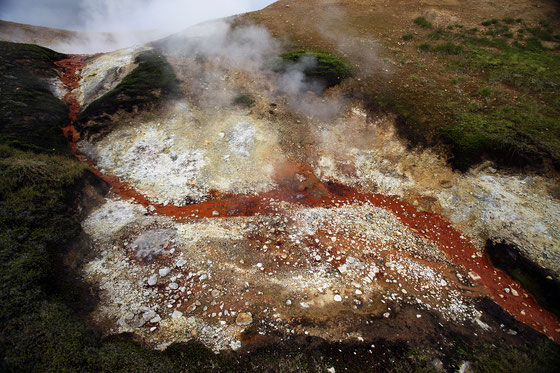 Fumeroles, soufre, fer (Islande)