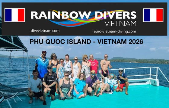 Rainbow Divers Vietnam PADI Dive Center | Vietnam Scuba Diving Trip Organization for groups | Group photo of scuba divers on dive boat in Phu Quoc