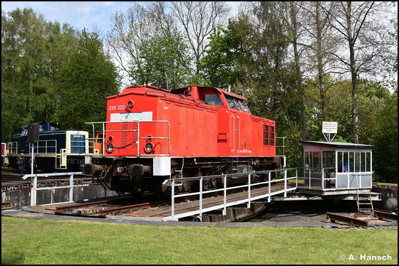 Die Firma Maik Ampft Eisenbahndienstleistungen kauft die Lok und präsentierte sie am 16. Mai 2026 im Bw Schwarzenberg