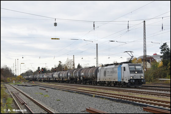 186 146-7 zog am 11.11.2025 einen Kesselwagenzug durch Leipzig-Wiederitzsch