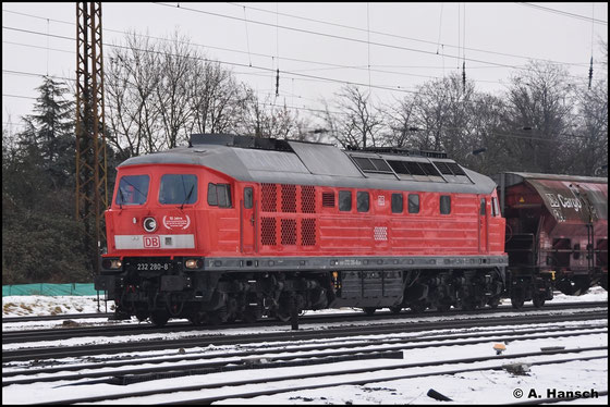 Mit der Aufschrift "50 Jahre - letzte HU BR 132/232 im AW Cottbus - Nov. 2025" begegnet mir die Lok am 13.01.2026 in Leipzig-Wiederitzsch