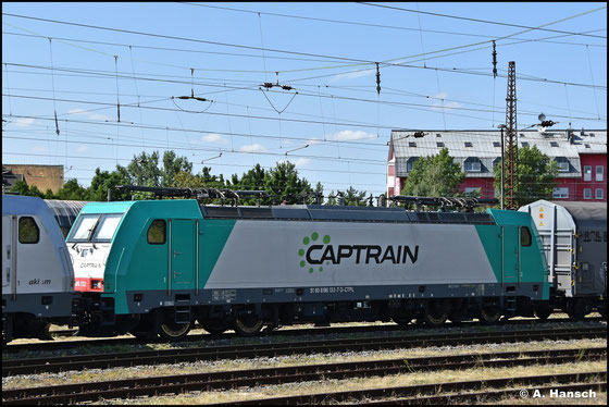 Als Wagenlok hinter 186 265-5 läuft 186 132-7 am 03.07.2025 in einem Zug mit. In Leipzig-Schönefeld entstand das Foto