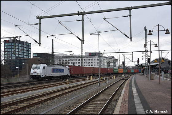 In Dresden sind die Mehrsystemloks der BR 386 regelmäßig anzutreffen. So auch 386 034-3 am 02. März 2024 in Dresden Hbf.