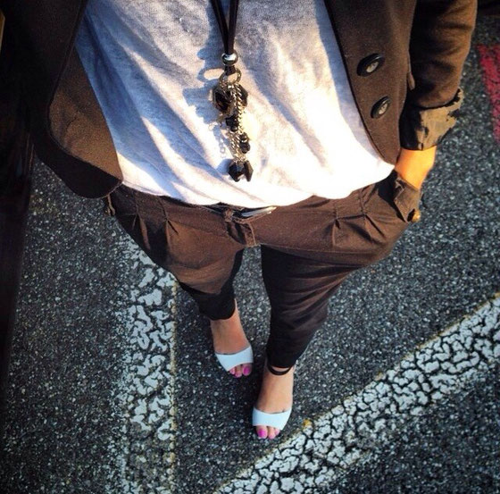 Hose: Zebra Fashion / Shirt: Street One / Blazer: WE / Sandalen: Bata