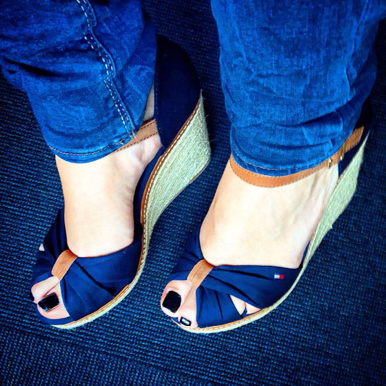 Meine Tommy Hilfiger Sandalen sind endlich angekommen!!! Es ist Liebe! :-)
