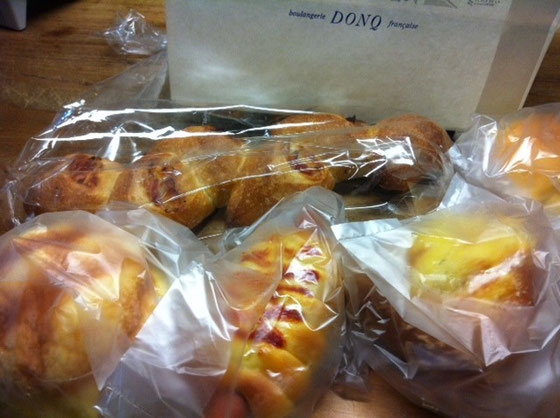 ドンクのパンをいただいた♪　ベーコンエピが超好きで、、、、一人じめ～ｗ　西本さんいつもありがとうございます。