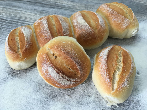 Brötchen gebacken auf dem Zauberstein von Pampered Chef