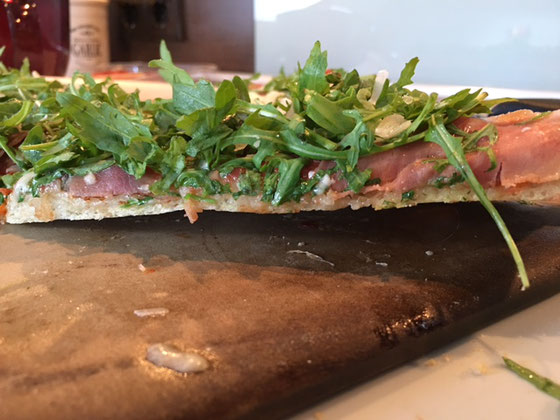 Pampered Chef Zauberstein mit Pizza