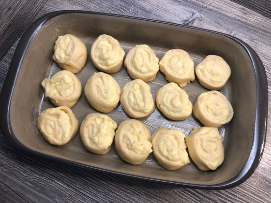 Aufgerollte Schnecken in die Ofenhexe von Pampered Chef gelegt