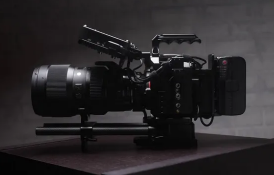 Lou Di Giorgio with camera: Z-Cam E2 with 4K ProRes 422 recording and slow motion