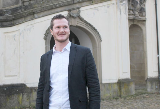 Freier Redner, Freie Trauung, Heiraten in Stuttgart, Freie Hochzeit, München, Strauß und Fliege