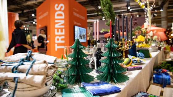 Eingedeckter Tisch bei der größten Weihnachtsmesse Deutschlands - der Christmasworld in Frankfurt