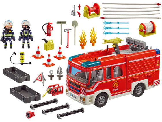 Im Paket Playmobil 9464 ist ein Rüstfahrzeug und viel weiteres Feuerwehrzubehör enthalten.