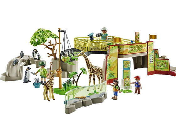 Besonderheiten: Ein weitläufiger Zoo mit verschiedenen Gehegen, einer Brücke und Aussichtspunkten.