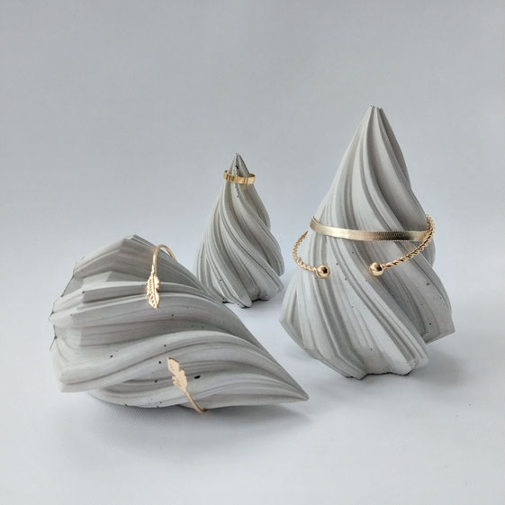Twisted Cone Ring and Bracelet Display Stands by PASiNGA