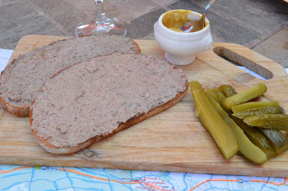 Leberwurst, Essiggurkchen (圖:Torsten Maue)