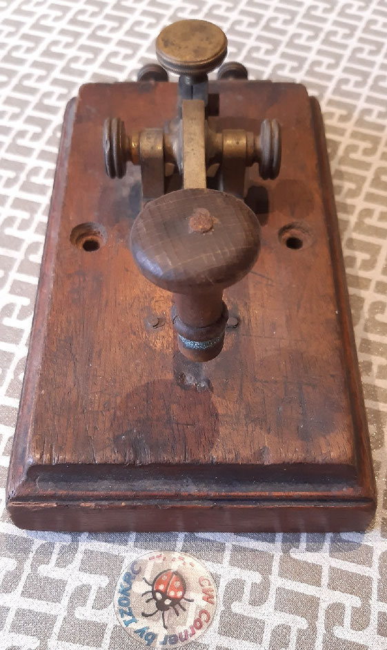 Camelback key Deckert und Homolk