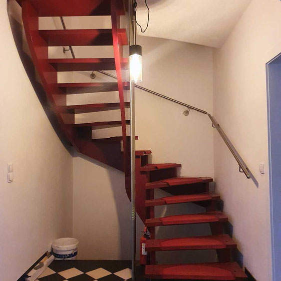 Treppe offen rot linksdrehend Feuerelement