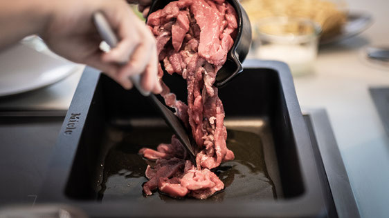 kuechen-glueck-Majoranfleisch-Rindergeschn-anbraten