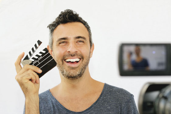 Theatertherapie, Drama-Therapie, Schauspielübungen zur Verbesserung von Selbstwahrnehmung, Selbstkontrolle, Selbstbewusstsein, Präsenz, Ausstrahlung, Hemmungen abbauen in Solingen, Köln, Düsseldorf, Wuppertal, Hilden, Haan, LangenfeldNRW